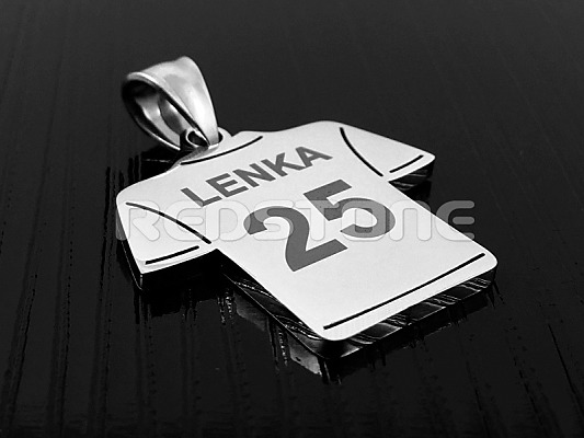 Oceľový prívesok - futbalový dres s menom a číslom